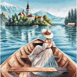 The lady of Lake Bled - Ava...